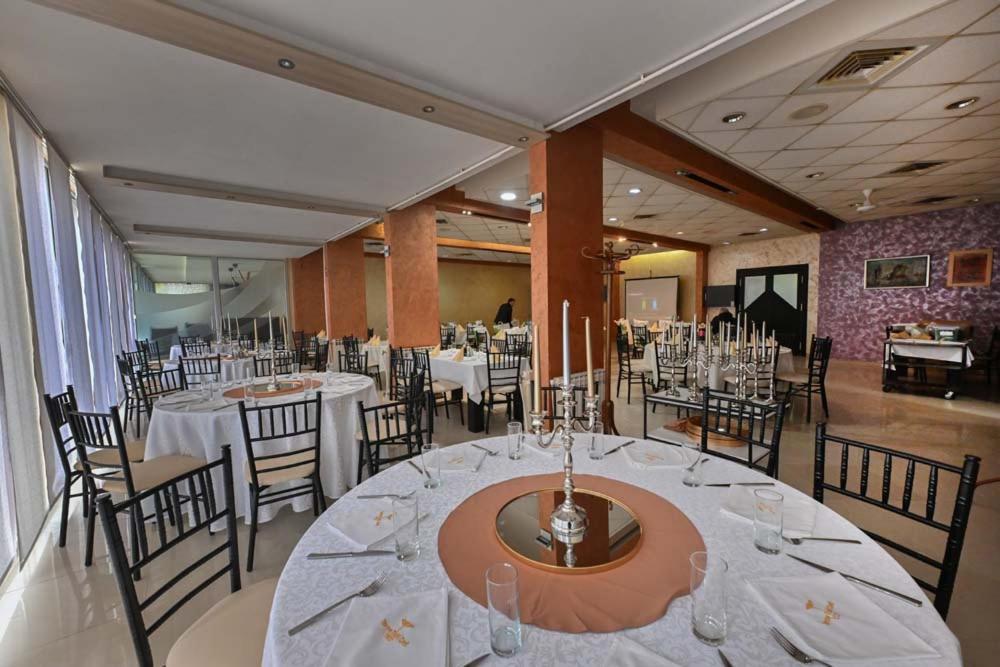 Hotel Tiski Cvet Novi Bečej Exterior foto